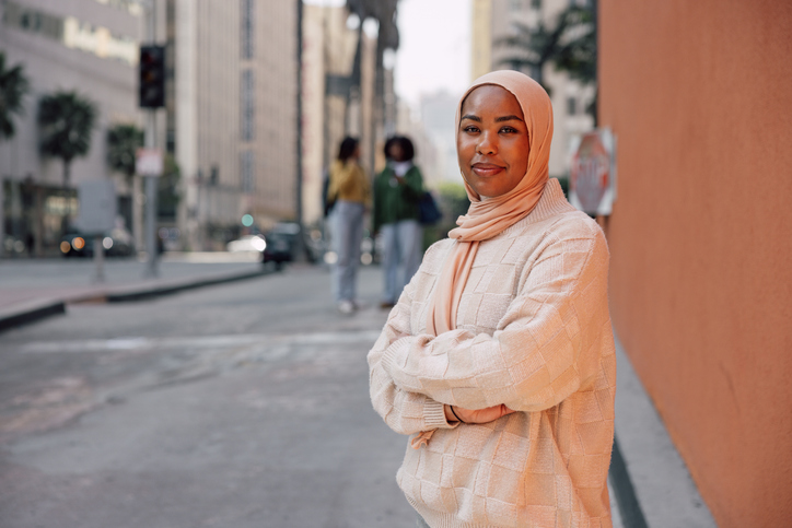 Black Muslim Leadership Council - Teenage girl portrait in Los Angeles downtown city streets