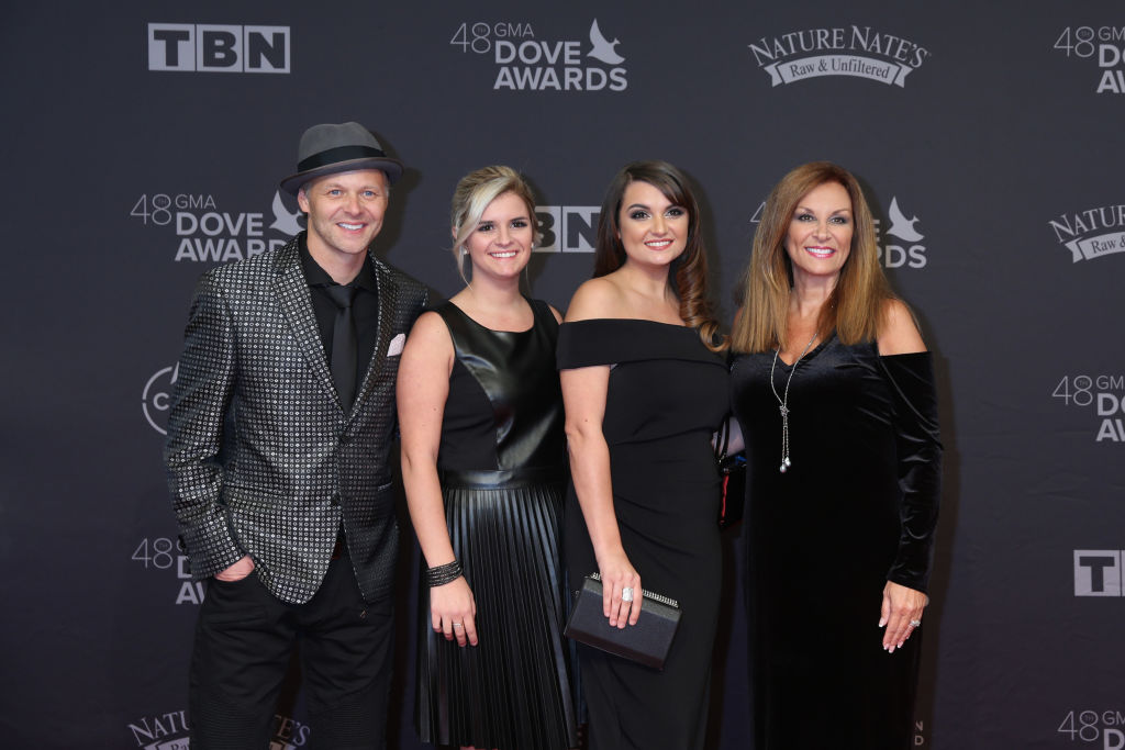 The Nelons Killed in Plane Crash - ENTERTAINMENT: OCT 17 GMA Dove Awards