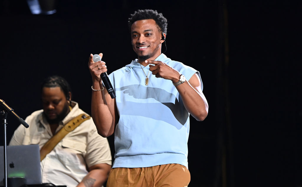 jonathan mcreynolds christmas tour